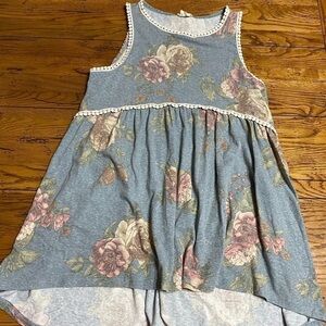 𝅺143 Story Beautiful Floral Tank Top C9